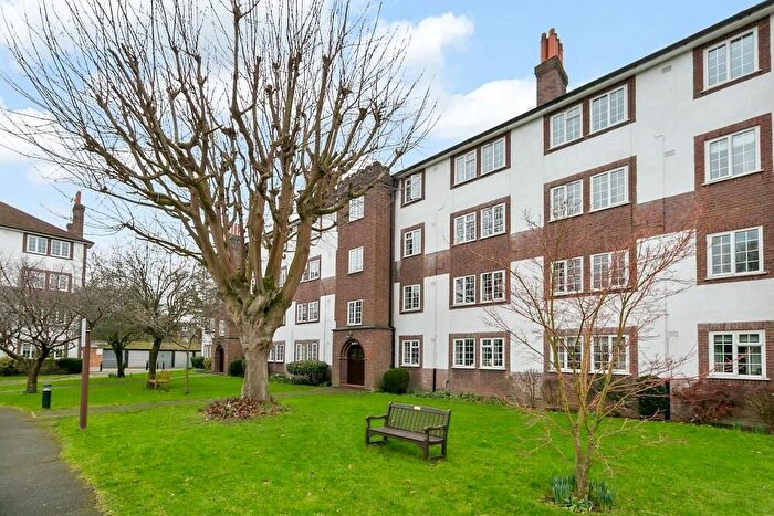 1 Bedroom Flat To Rent In Kew Road, Kew, TW9
