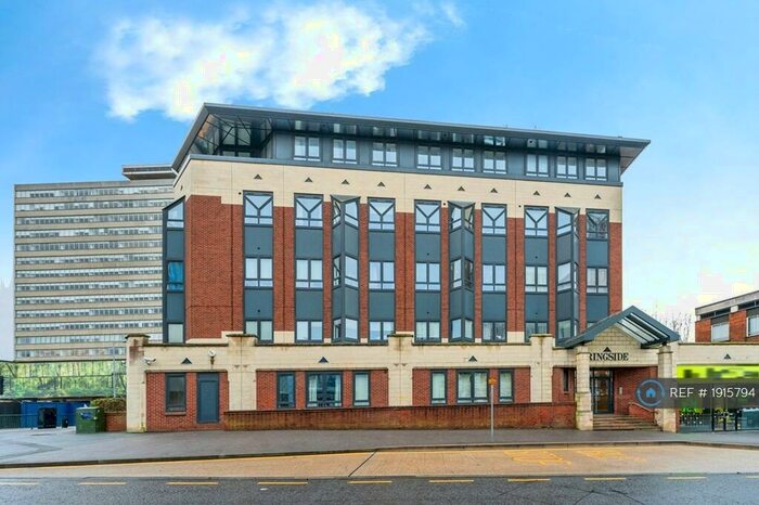 2 Bedroom Flat To Rent In High Street, Bracknell, RG12