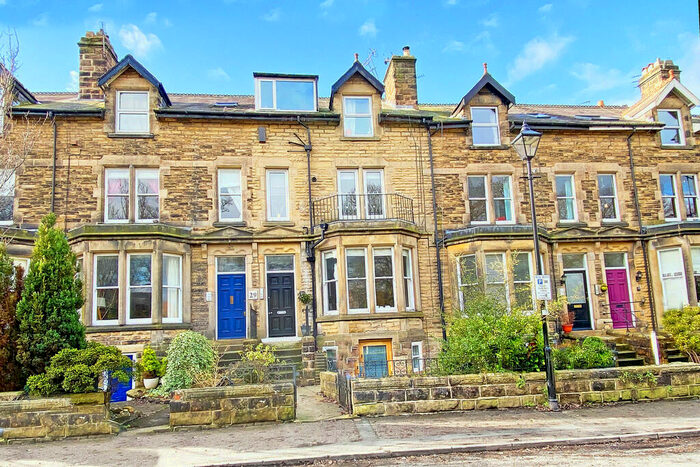 2 Bedroom Apartment To Rent In Mornington Crescent, Harrogate, HG1