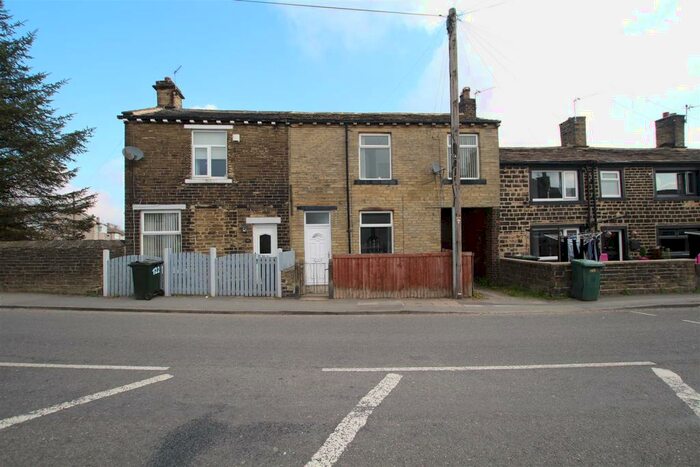 2 Bedroom Terraced House To Rent In Beacon Road, Bradford, BD6