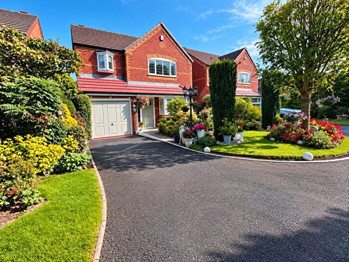 4 Bedroom Detached House For Sale In Suffolk Close, Wednesfield, Wolverhampton, West Midlands, WV11