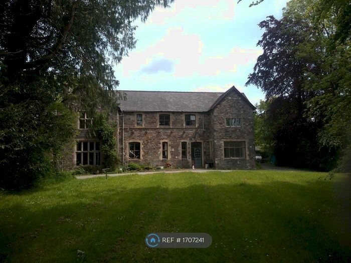 2 Bedroom Flat To Rent In Bro Myrddin, Carmarthen, SA31