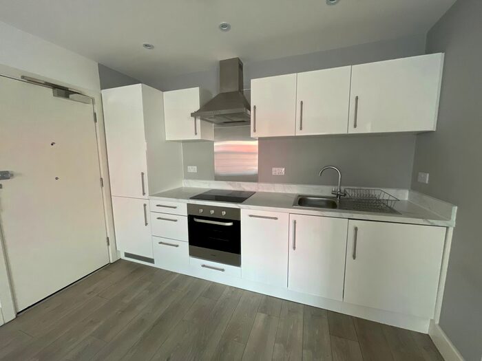 1 Bedroom Flat To Rent In Barker Chambers, Barker Road, Maidstone, Kent, ME16