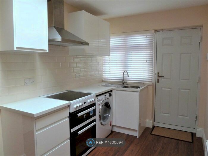 1 Bedroom Flat To Rent In North Finchley, North Finchley, N12
