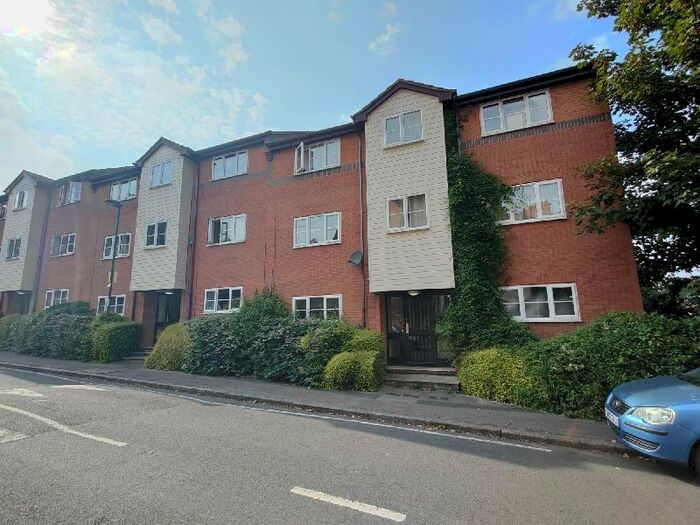 2 Bedroom Flat To Rent In Greenbank Court, Sherwood, Nottingham, NG5