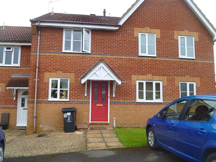 2 Bedroom End Of Terrace House To Rent In Hare Close, Swindon, SN2