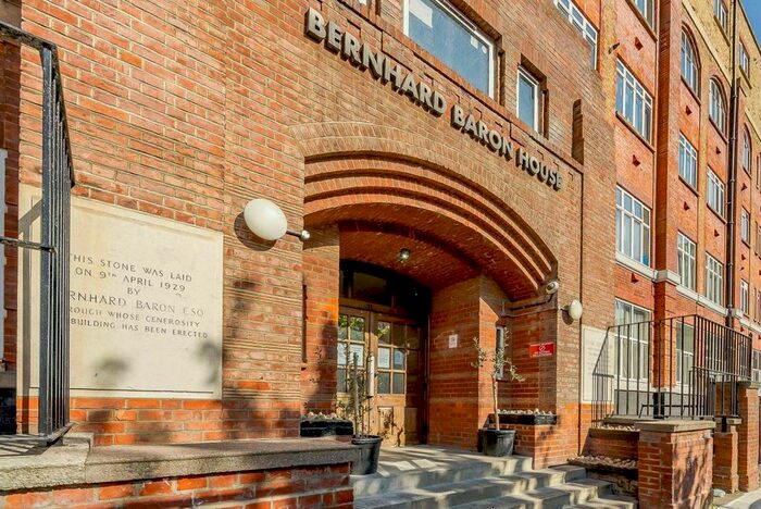 2 Bedroom Flat To Rent In Henriques Street, Aldgate, London, E1