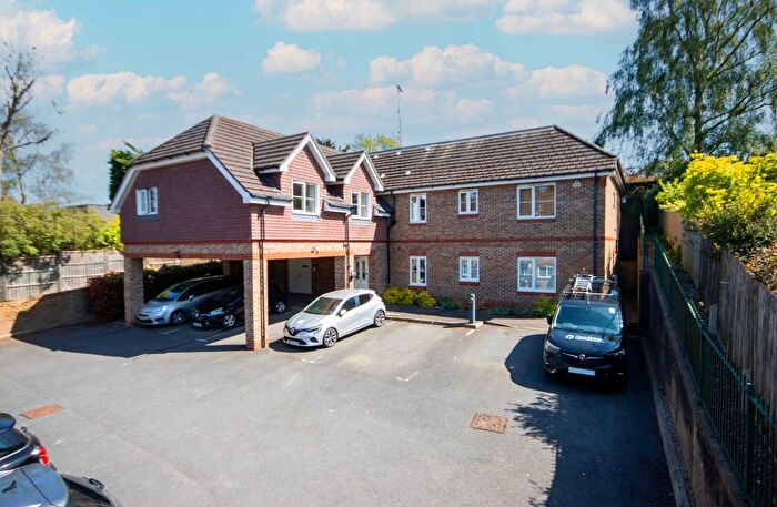 2 Bedroom Flat For Sale In Juniper Court, Quickley Lane, Chorleywood, WD3