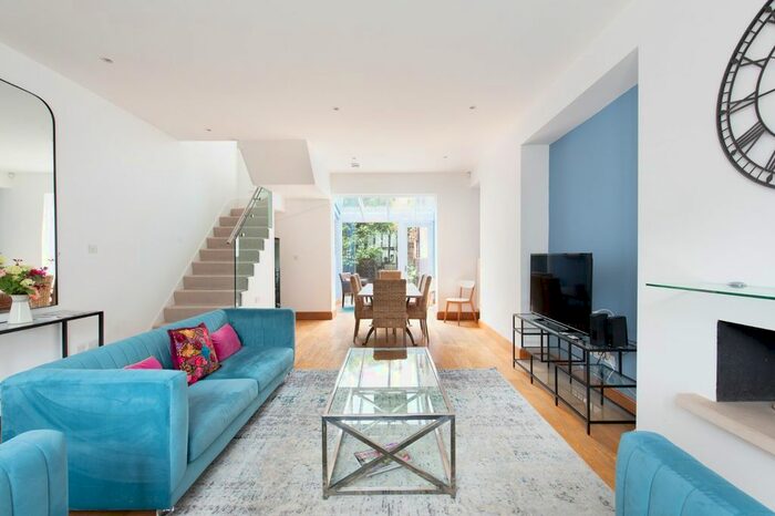 3 Bedroom Detached House To Rent In Addison Avenue, London, W11