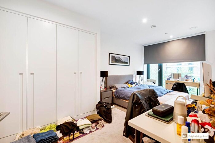 2 Bedroom Apartment To Rent In John Cabot House, Clipper Street, London, E16