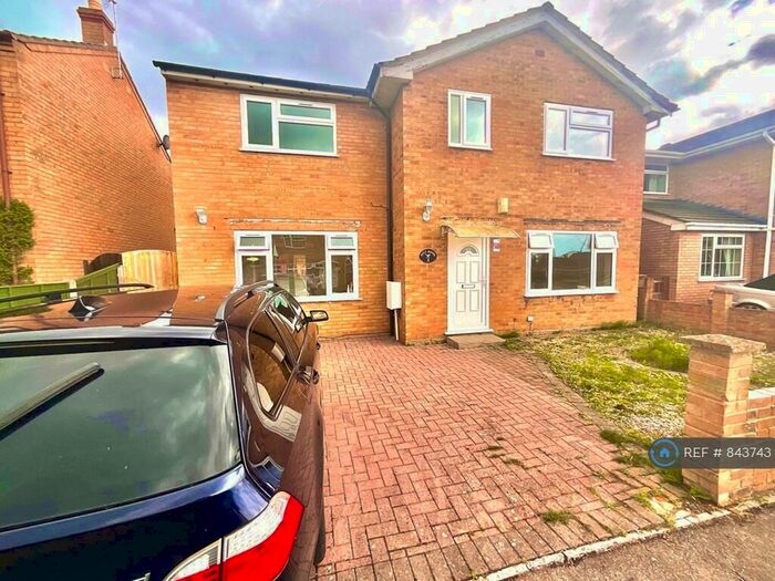 4 Bedroom Detached House To Rent In Melbourne Close, Stonehouse, GL10