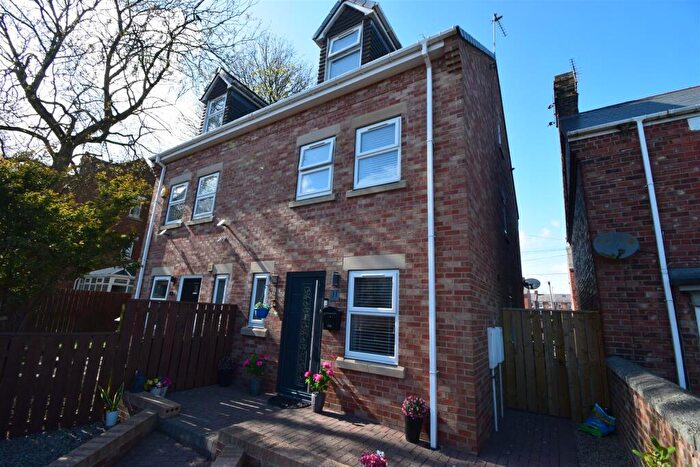 3 Bedroom Semi-Detached House For Sale In Westcott Terrace, Ferryhill, DL17