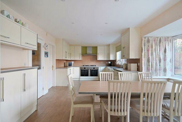 5 Bedroom Detached House For Sale In Pickard Crescent, Richmond, Sheffield, S13