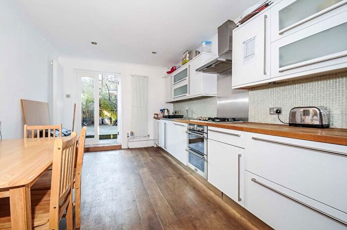 4 Bedroom Terraced House To Rent In Noyna Road, Tooting, SW17
