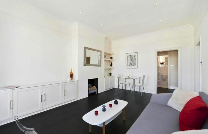 1 Bedroom Flat To Rent In Hyde Park Crescent, Hyde Park, London, W2