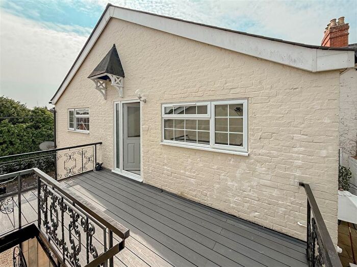 2 Bedroom Flat To Rent In Lower Howsell Road, Malvern, WR14