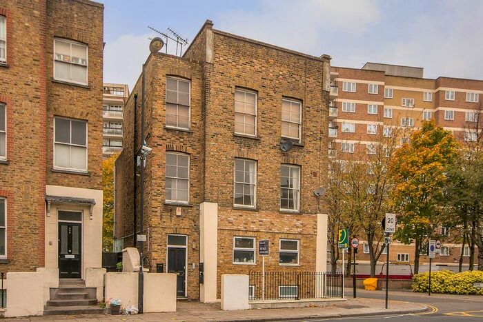 2 Bedroom Flat To Rent In Southgate Road, Islington, London, N1