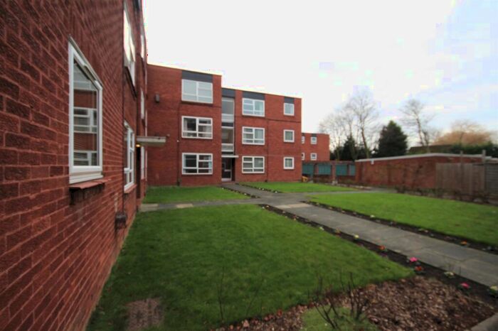 2 Bedroom Apartment To Rent In Montagu Court, Leeds, West Yorkshire, LS8