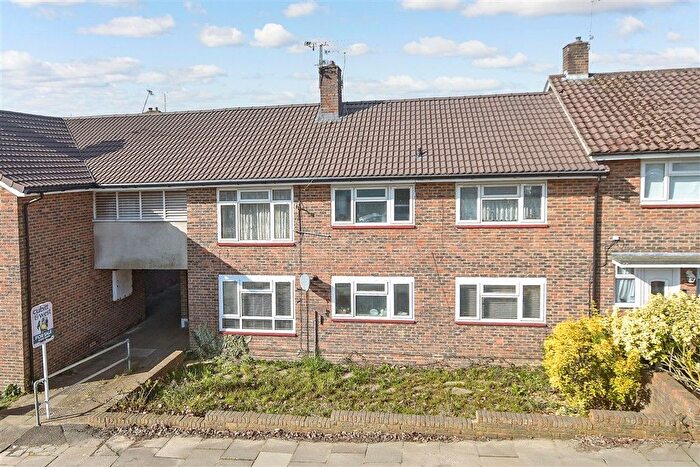 2 Bedroom Maisonette For Sale In Gossops Drive, Gossops Green, Crawley, West Sussex, RH11