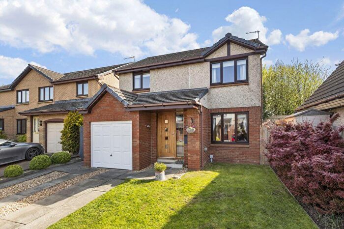 3 Bedroom Detached House For Sale In New Star Bank, Newtongrange, EH22