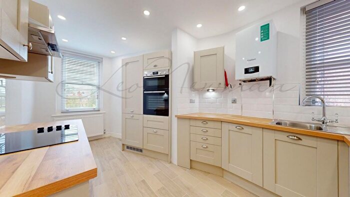3 Bedroom Flat To Rent In Lauderdale Road, Maida Vale, W9