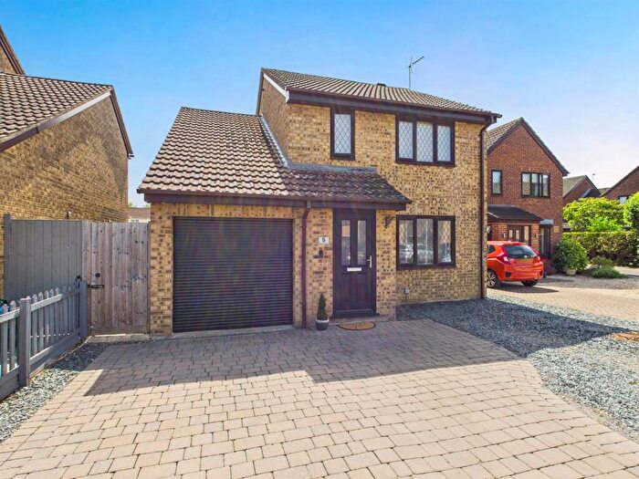 4 Bedroom Detached House For Sale In Alders Green, Longlevens, Gloucester, GL2