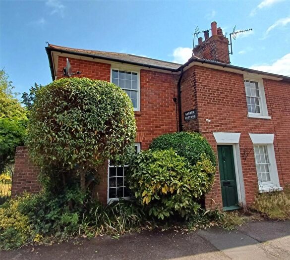 2 Bedroom Semi-Detached House For Sale In Garden Cottages, Harriss Alley, Wingham, CT3