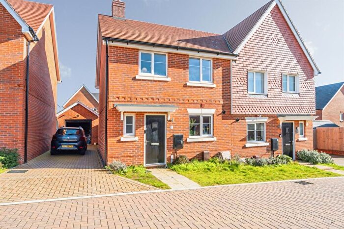 3 Bedroom Semi Detached House For Sale In The Rew, West Broyle, Chichester, PO19