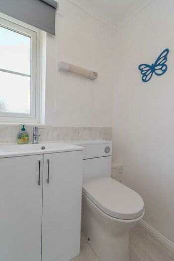 2 Bedroom Detached Bungalow For Sale In Fayregreen, Fakenham, NR21
