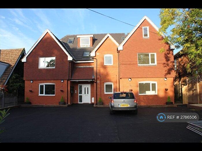 1 Bedroom Flat To Rent In Reading Road, Winnersh, RG41