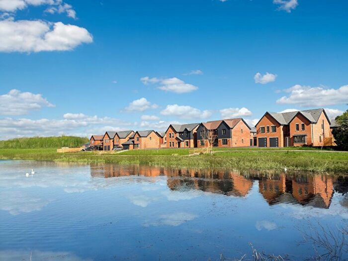 4 Bedroom Detached House For Sale In Shipley Lakeside, Derbyshire, DE75