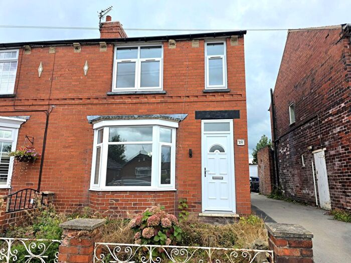 3 Bedroom Semi-Detached House To Rent In Knowle Road, Worsbrough, S70
