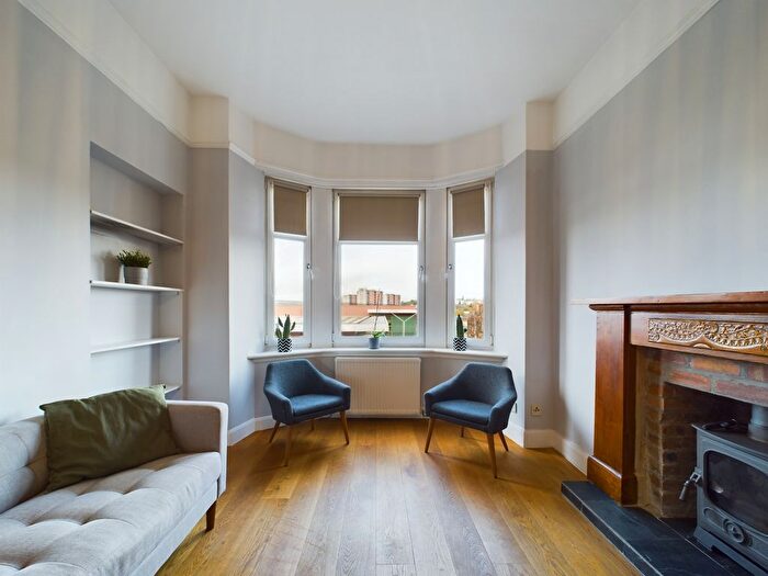 1 Bedroom Flat To Rent In Hathaway Lane, Maryhill, G20