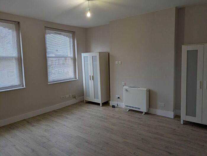 1 Bedroom Studio To Rent In , Tollington Park, Finsbury Park, N4