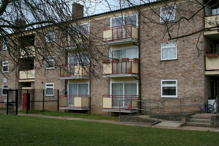 2 Bedroom Flat To Rent In Portland Road, Hayes, UB4