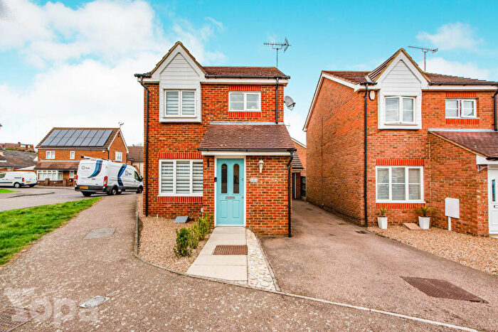 3 Bedroom Detached House For Sale In Mariners Way, Gravesend, DA11