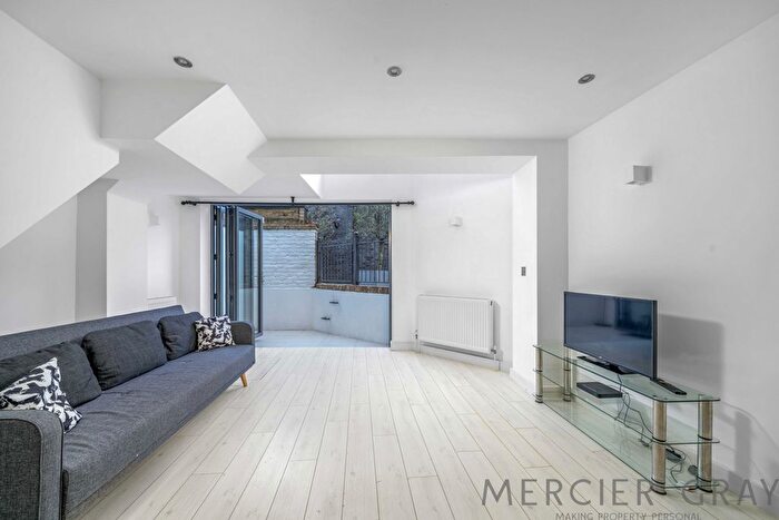 2 Bedroom Flat For Sale In Gloucester Avenue, Primrose Hill, NW1