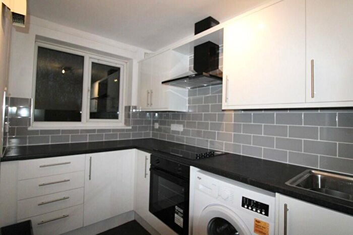 1 Bedroom Flat To Rent In Green Acres, Croydon, London, CR0