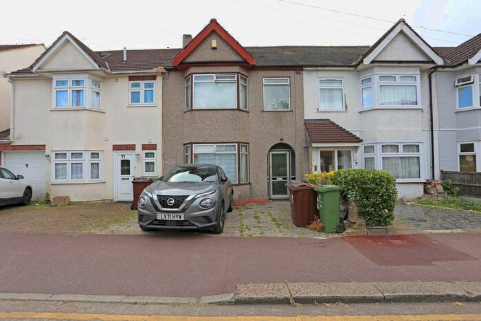 3 Bedroom Terraced House To Rent In Shafter Road, Dagenham, RM10