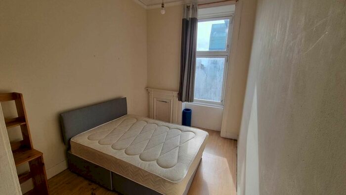 2 Bedroom Flat To Rent In Hill Street, Glasgow, G3