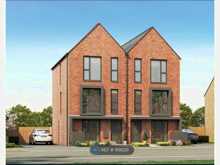 4 Bedroom Terraced House To Rent In William Jessop Way, Bristol, BS13