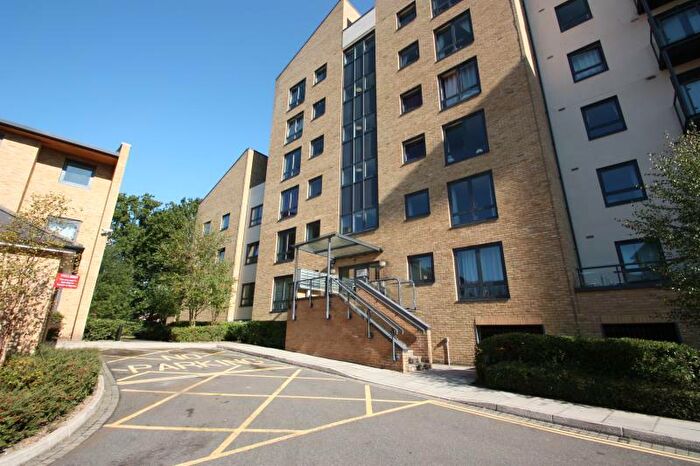 2 Bedroom Flat To Rent In Ashton Court, Woking, GU21