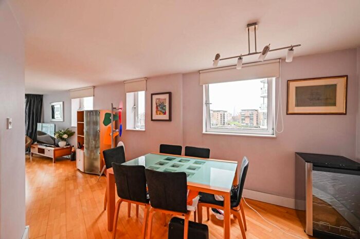 2 Bedroom Flat For Sale In Basin Approach, Limehouse, London, E14