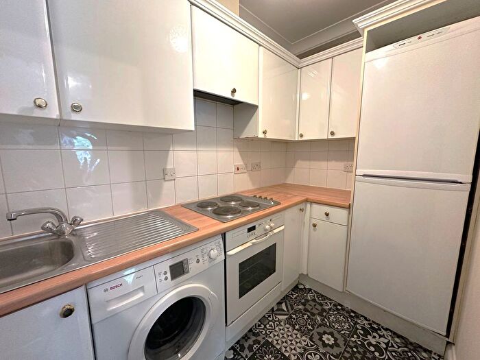 1 Bedroom Flat To Rent In Brondesbury Road, London, NW6