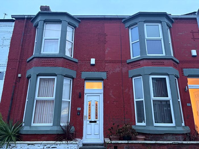 2 Bedroom House To Rent In Booth Street, L13