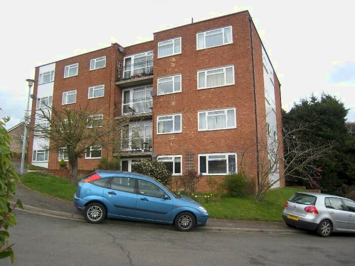 2 Bedroom Flat To Rent In Croxley Rise, Maidenhead, SL6