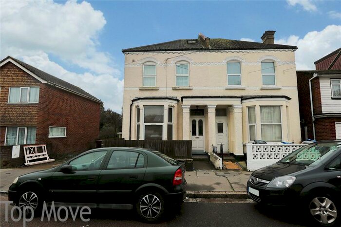 1 Bedroom Apartment To Rent In Woodside Road, London, SE25