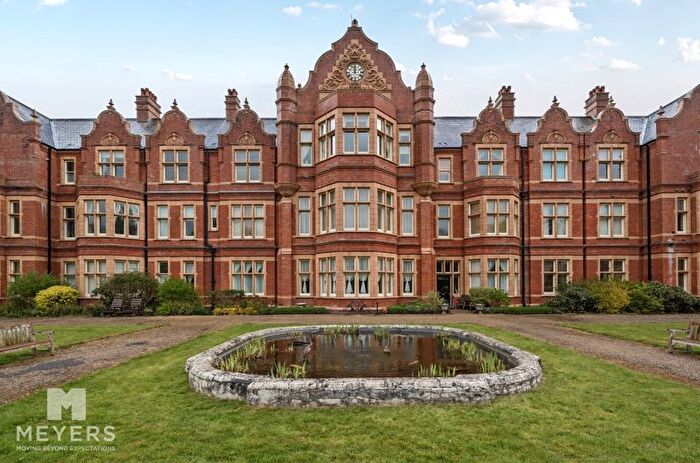 1 Bedroom Flat For Sale In Herrison House, Hawthorn Road, Charlton Down, DT2