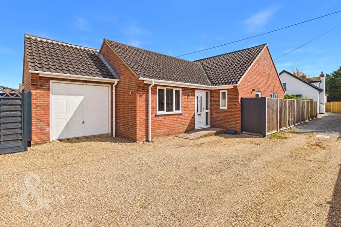 2 Bedroom Detached Bungalow For Sale In Norwich Road, Besthorpe, Attleborough, NR17