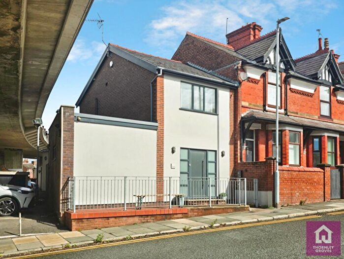 2 Bedroom End Of Terrace House For Sale In Canal Street, Chester, Cheshire, CH1